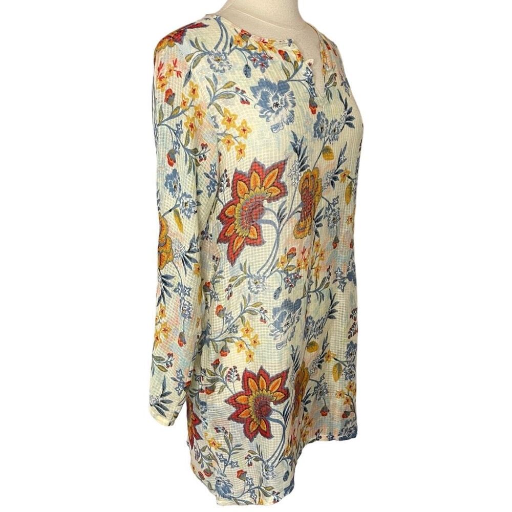 βSOLDβRAJ Lightweight Floral PullOver Swimsuit Cover Up - Picture 3 of 9
